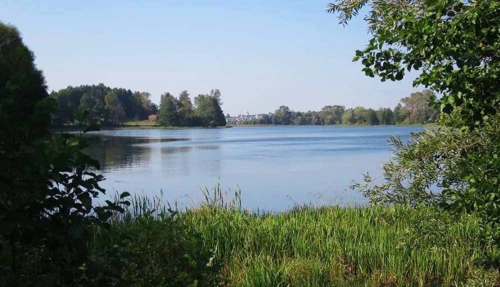 Jezioro Osowskie: Tajemnice, które musisz poznać i zobaczyć