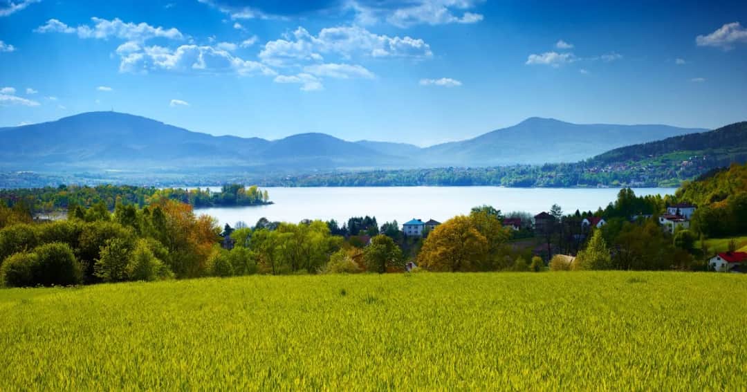 Jezioro Żywieckie: Historia, atrakcje i tajemnice, które musisz znać